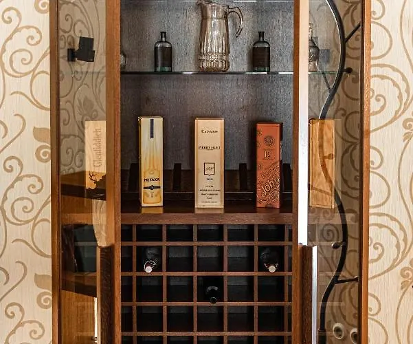 Airhome - Tree Spirit טאלין