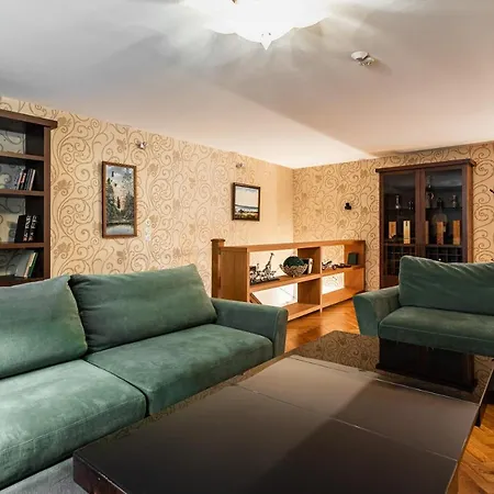 Airhome - Tree Spirit * Ταλίν